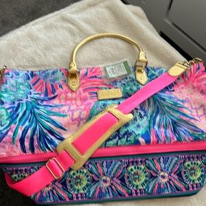 Lilly Pulitzer expandable weekend tote in Multi Gypsy Paradise.